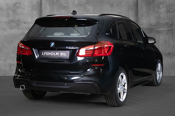 BMW 225xe 5 of 21