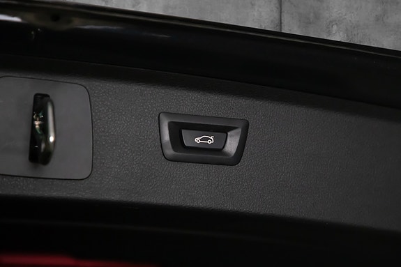 BMW 225xe 19 of 21