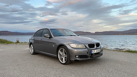 BMW 320d 2 of 13