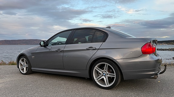 BMW 320d 3 of 13