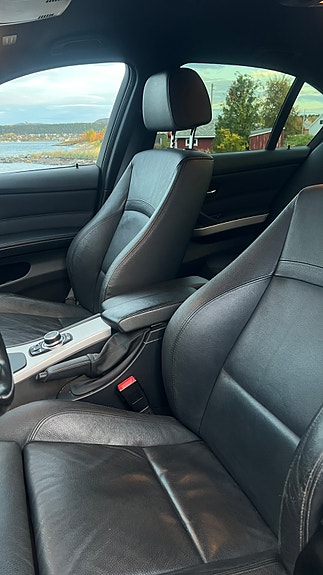 BMW 320d 11 of 13