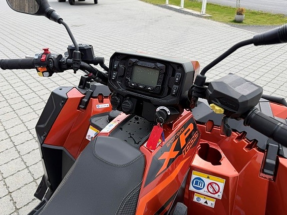 Polaris Sportsman XP 1000 S 9 of 9