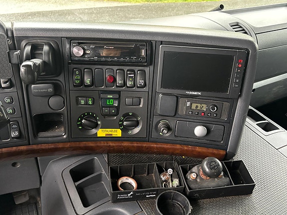 Scania P270 18 pallers skapbil - Zepro løftelem - Varme i skap - Godt utstyrt - Eu-godkjent - Leveringsklar 30 of 30