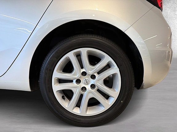 Opel Astra 8 of 18