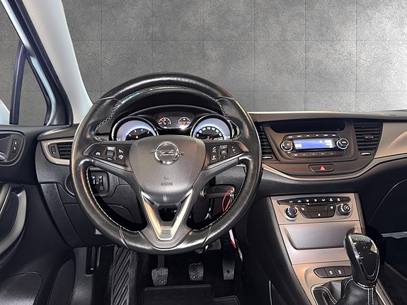 Opel Astra 14 of 18