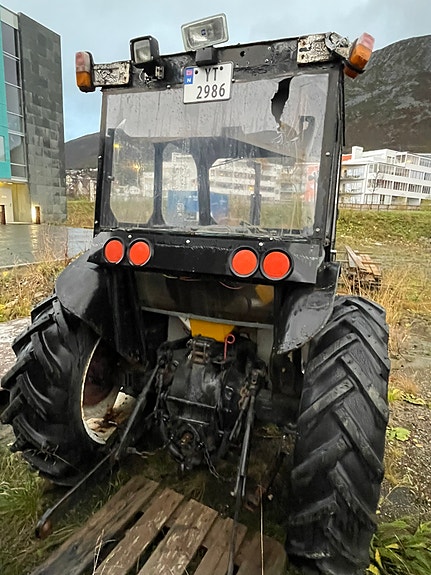 Ford 4000 5 of 5