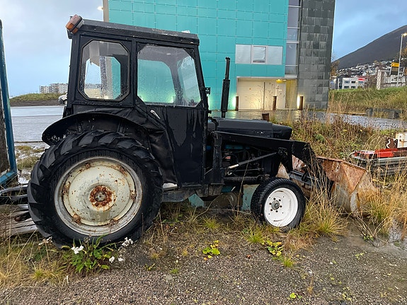 Ford 4000 3 of 5