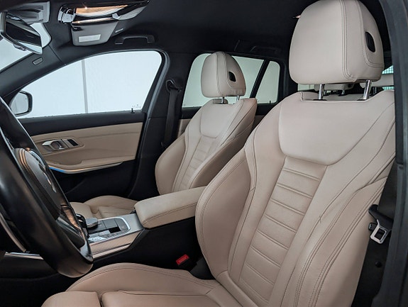 BMW 330e 17 of 30