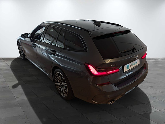BMW 330e 10 of 30