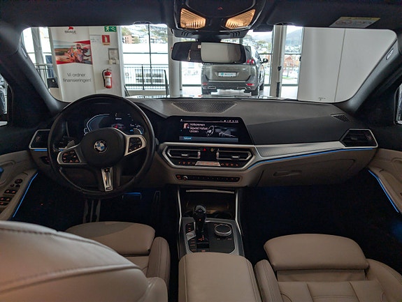 BMW 330e 19 of 30