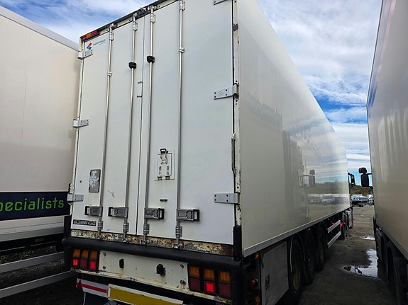 HFR  / Bussbygg Semitrailer m/ Carrier 2 soner aggregat 4 of 21