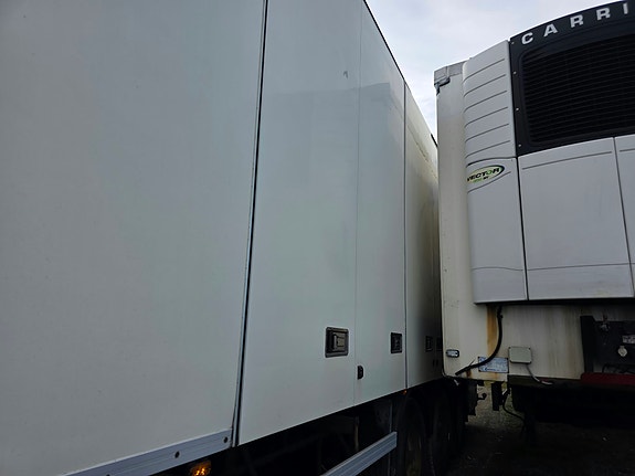 HFR  / Bussbygg Semitrailer m/ Carrier 2 soner aggregat 3 of 21