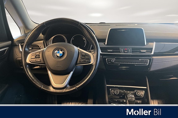 BMW 225xe 12 of 18
