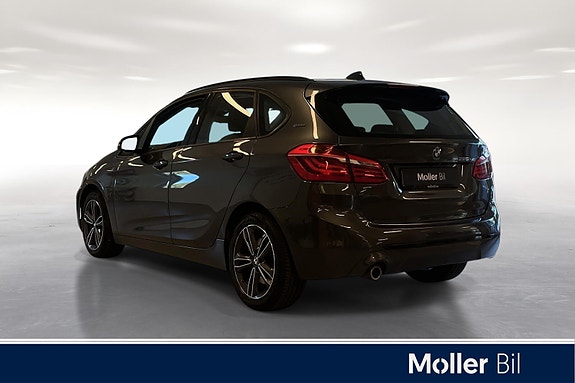 BMW 225xe 6 of 18
