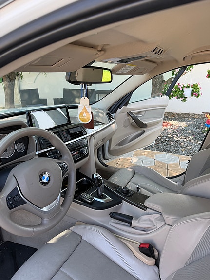 BMW 320d 7 of 30
