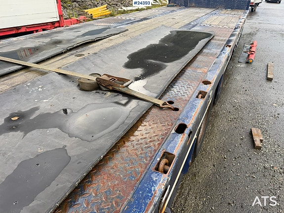 Istrail 3 akslet Maskinsemi m/ hydraulisk kjørebroer 23 of 30