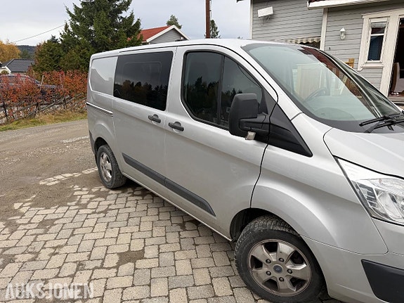 Ford Transit Custom 2 of 10