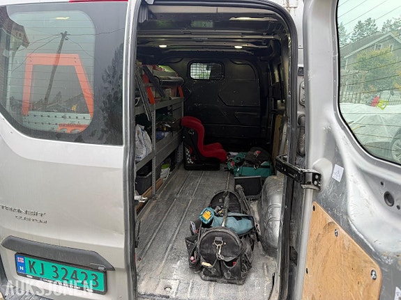 Ford Transit Custom 10 of 10