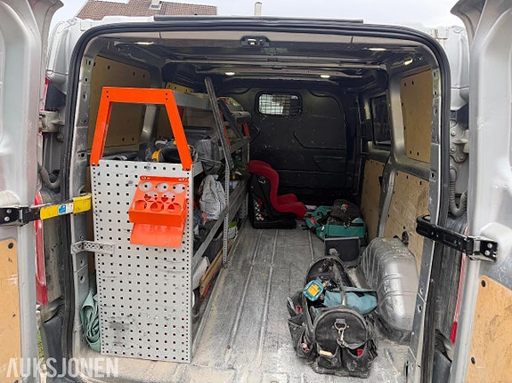 Ford Transit Custom 9 of 10