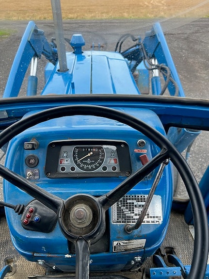 Ford 4600 Qcab 10 of 24