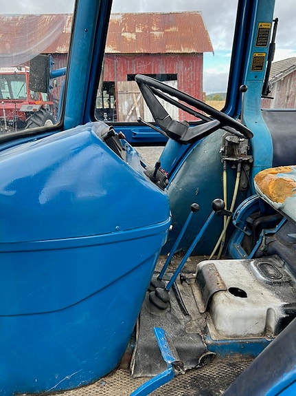 Ford 4600 Qcab 7 of 24