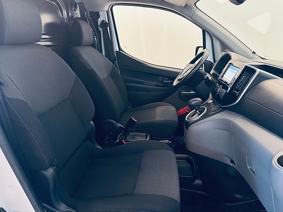 Nissan e-NV200 9 of 23