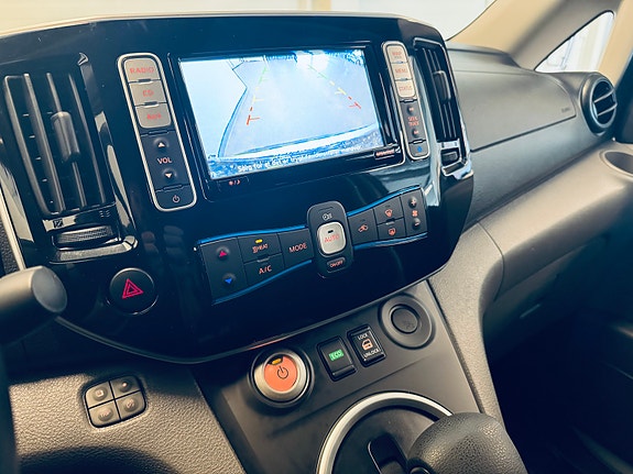 Nissan e-NV200 14 of 23