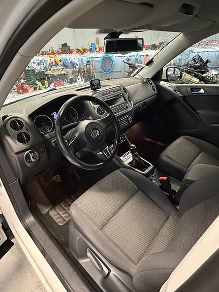 Volkswagen Tiguan 8 of 26