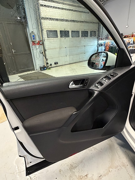 Volkswagen Tiguan 11 of 26