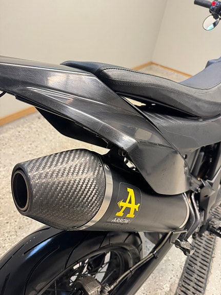 Aprilia SX 125 Super Motard 3 of 18