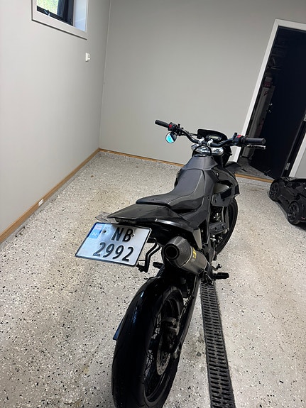 Aprilia SX 125 Super Motard 2 of 18