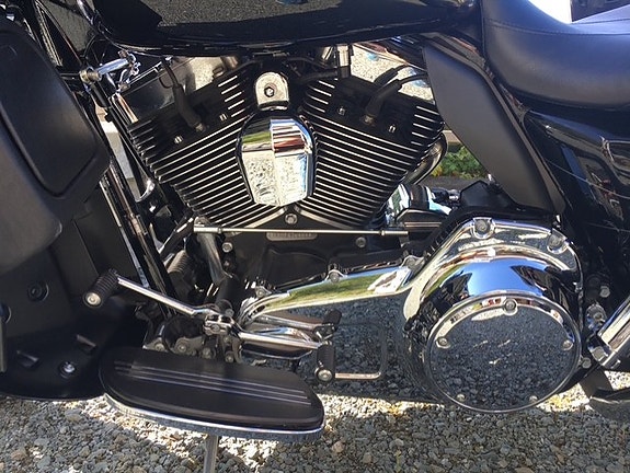 Harley-Davidson FLHXS Street Glide Special 17 of 30