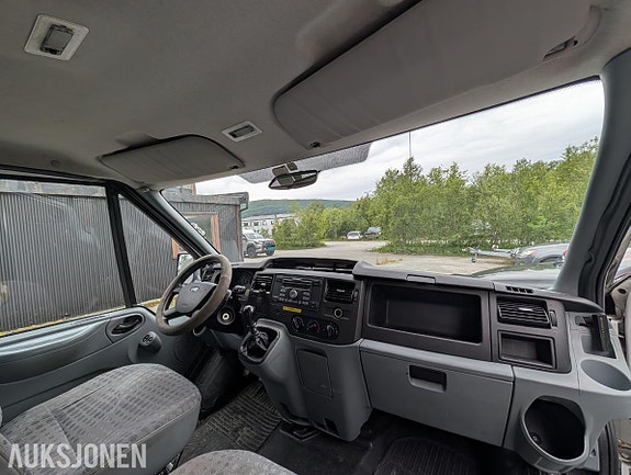 Ford Transit 13 of 30