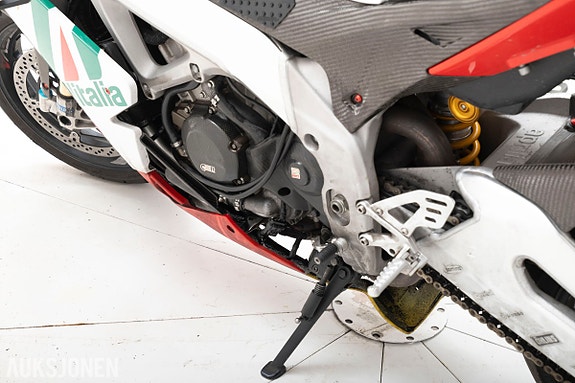 Aprilia RSV 1000 - 180 HK - AKRAPOVIC 10 of 17