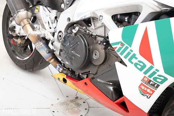 Aprilia RSV 1000 - 180 HK - AKRAPOVIC 8 of 17