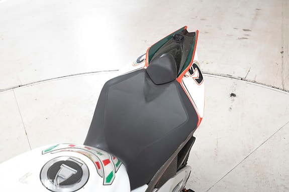 Aprilia RSV 1000 - 180 HK - AKRAPOVIC 11 of 17