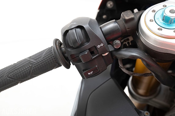 Aprilia RSV 1000 - 180 HK - AKRAPOVIC 14 of 17