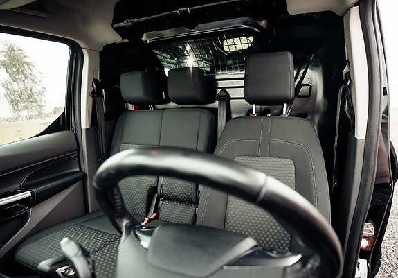 Ford Transit Connect 15 of 21