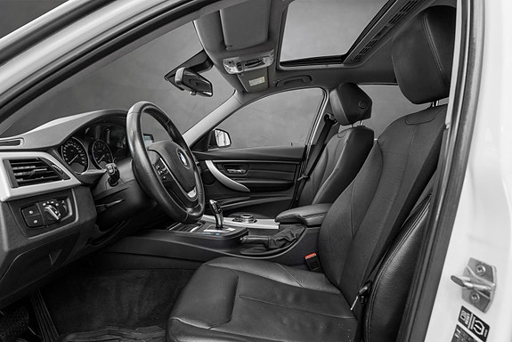 BMW 320d 18 of 23