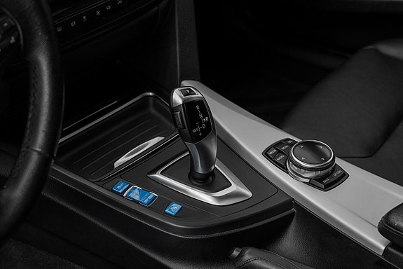 BMW 320d 16 of 23