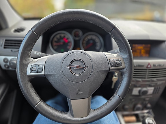 Opel Astra 5 of 10