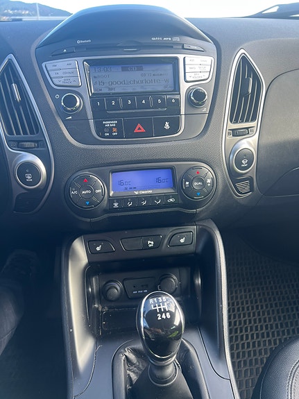 Hyundai ix35 8 of 14