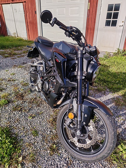 Honda CB 125 R 5 of 9