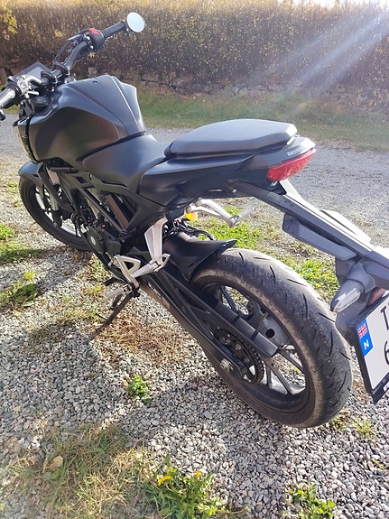Honda CB 125 R 6 of 9
