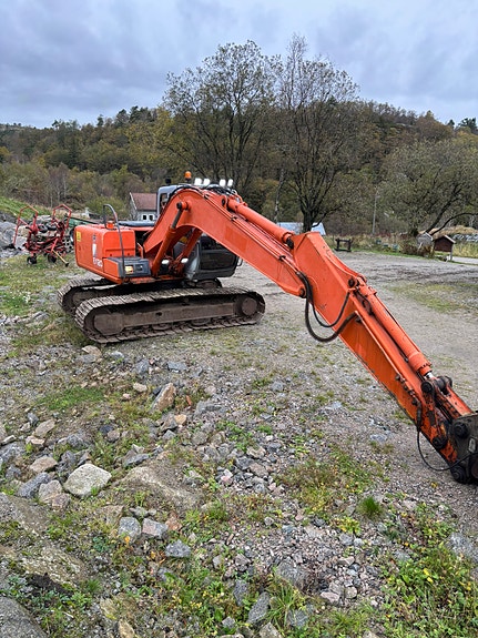 Hitachi Ex120-5 3 of 19