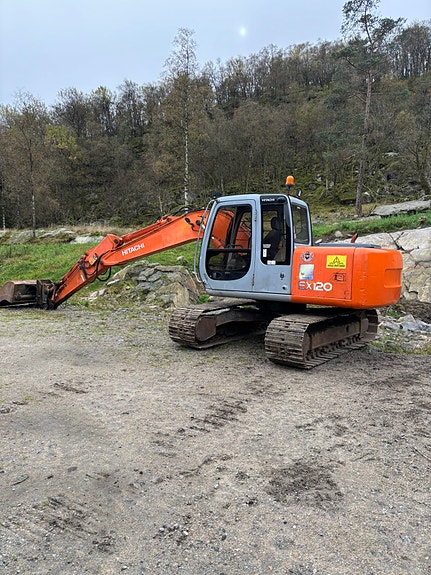 Hitachi Ex120-5 2 of 19