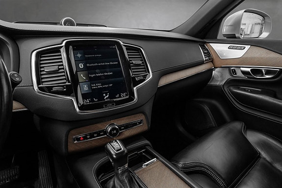 Volvo XC90 12 of 30