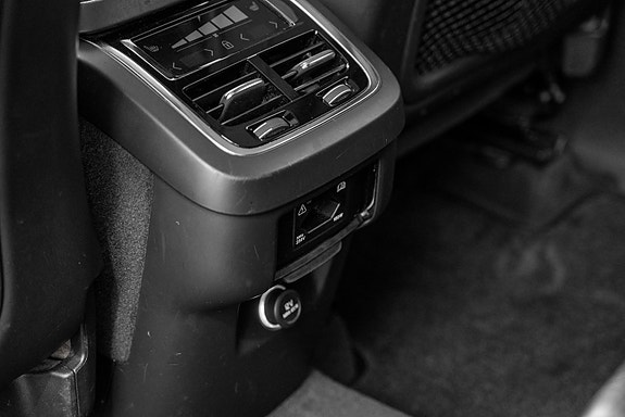 Volvo XC90 25 of 30