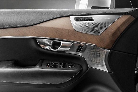 Volvo XC90 19 of 30