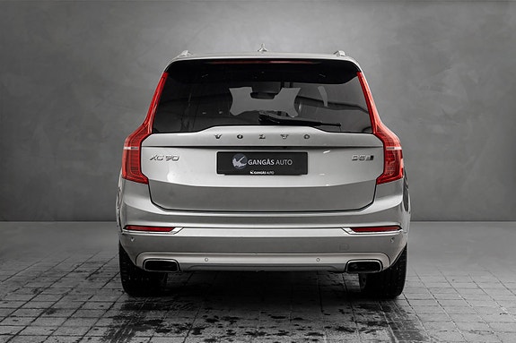 Volvo XC90 8 of 30
